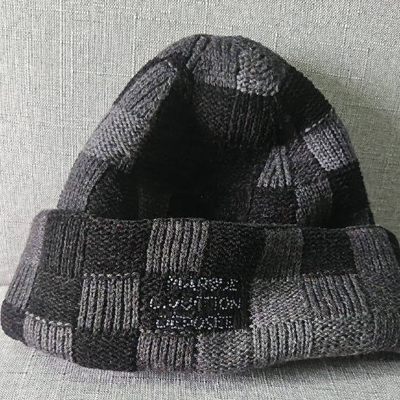 Louis Vuitton Other - Louis Vuitton LV Crush Damoflage Gray and Black Knit Beanie